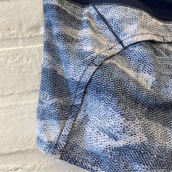 Lululemon || Run Times Short II 4" Mesh Scape Multi / True Navy 8 - Picture 5 of 10